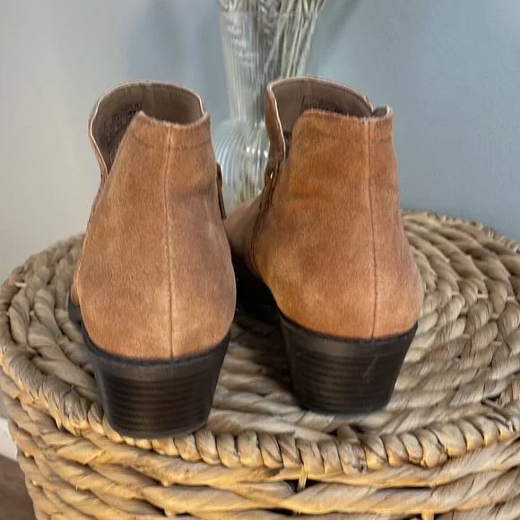 Vionic Tan Ankle Boots - Picture 2 of 7